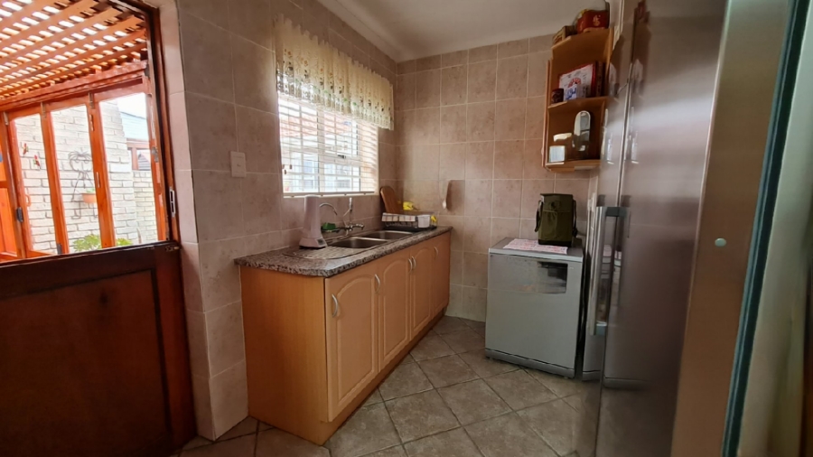 4 Bedroom Property for Sale in Dana Bay Western Cape